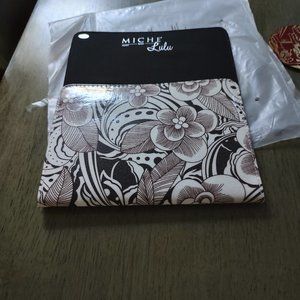 Michi pocketbook w/sleeve